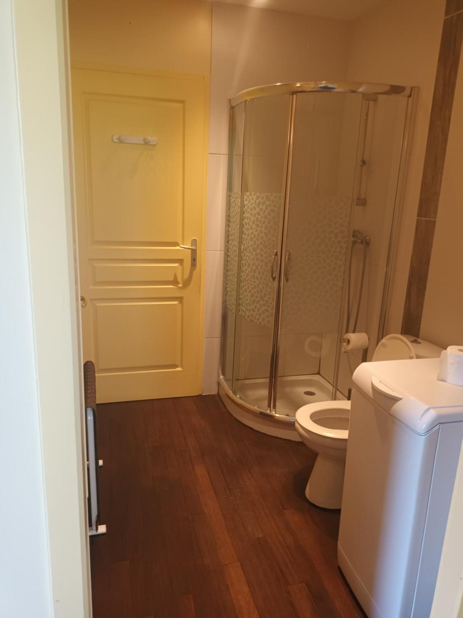 Au Bonheur Du Cedre Hotel Saint-Lattier Ngoại thất bức ảnh